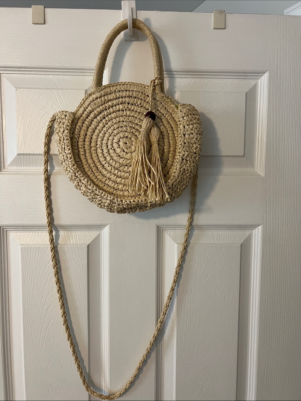 *FINAL OFFER* Natural Straw Round Tote Bag with Tassel